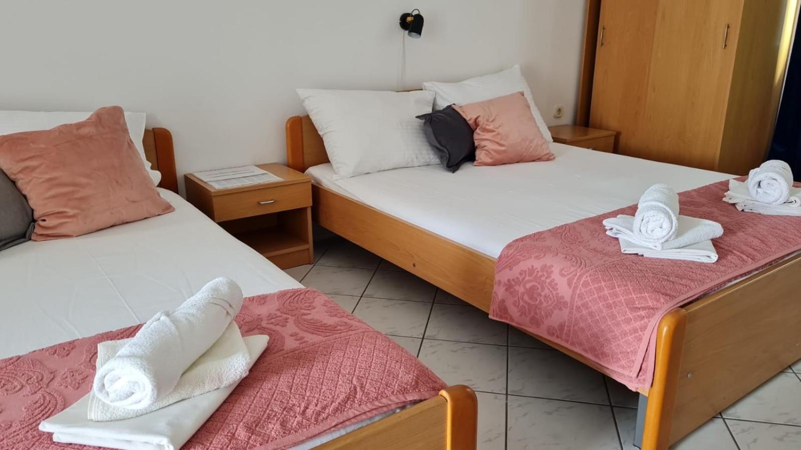 Iva Apartments Podaca Kültér fotó